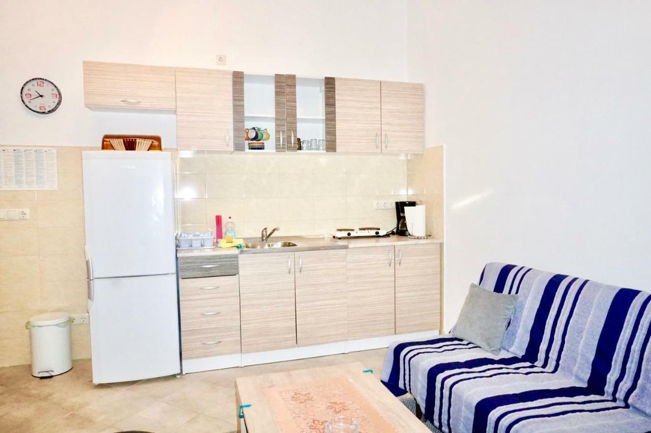 Rosette Apartment Seget Vranjica Bagian luar foto