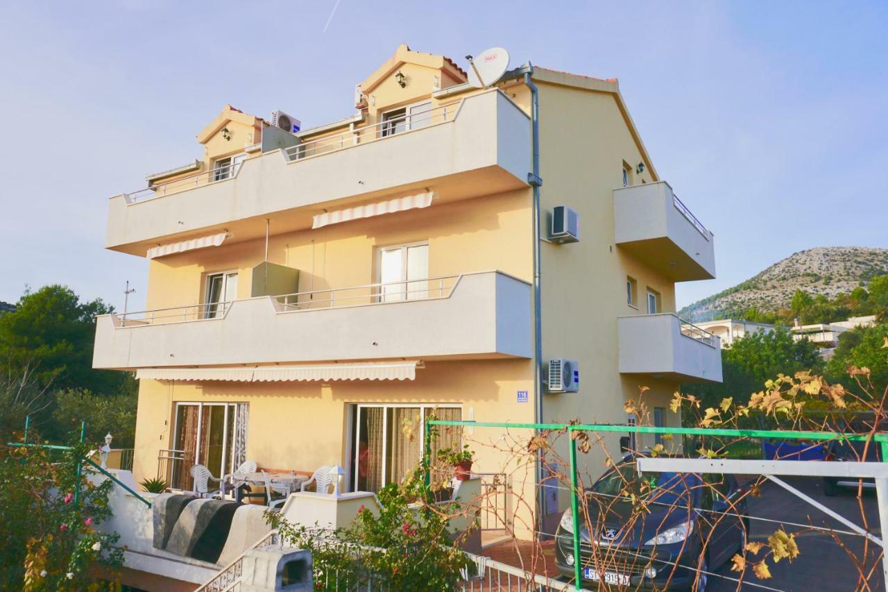Rosette Apartment Seget Vranjica Bagian luar foto